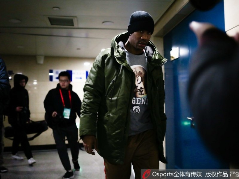 传奇终章前夕：马布里最后一课的潮衣与深情