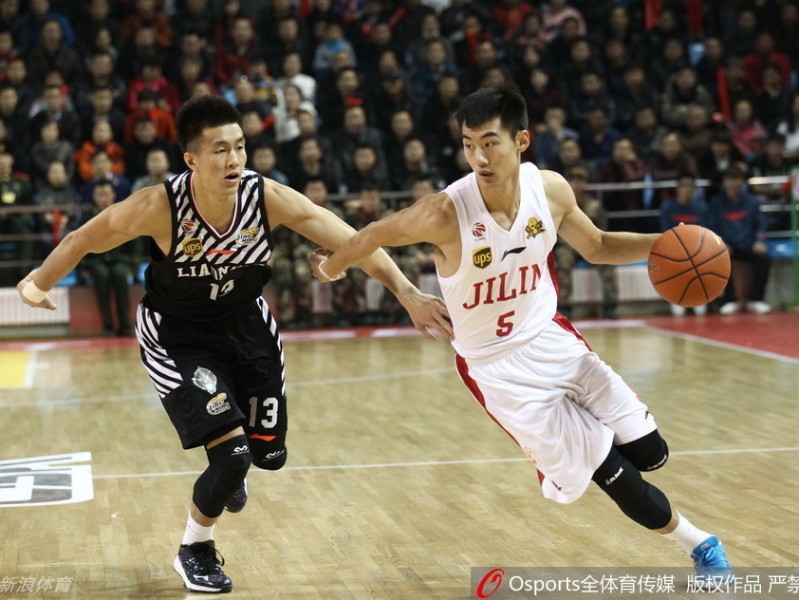 辽篮东北德比风云：郭艾伦的穿针引线与韩德君的铁壁防守