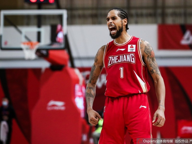 cba史诗一战！浙江二十六分惊天逆转，兰兹博格负角度压哨绝杀上海