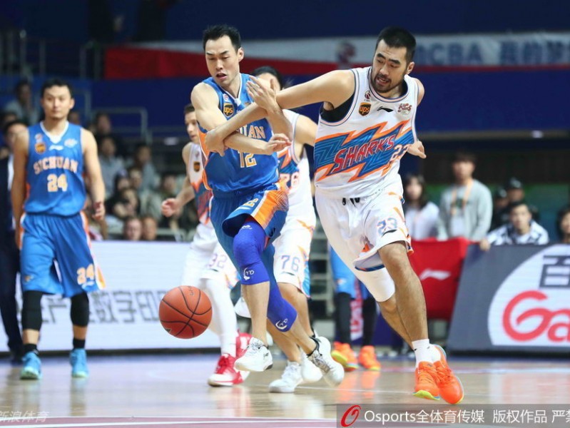 刘炜回家：上海滩的温情与战斗，大鲨鱼主场吞下四川品胜