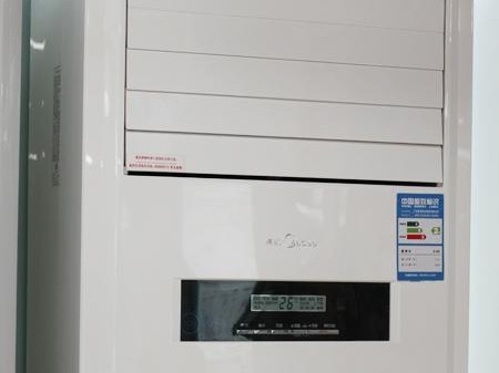 夏日救星！这台空调让我从“蒸笼房”搬进了“清凉堡”——聊聊美的冷静星三代那些事儿