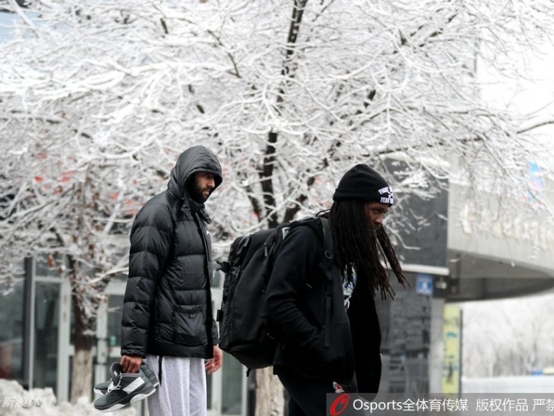 银装素裹的备战：广厦男篮乌鲁木齐雪中行迹