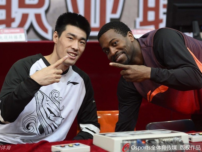 蜀地英豪聚首时 总决赛前夜川军将士的轻松一瞥