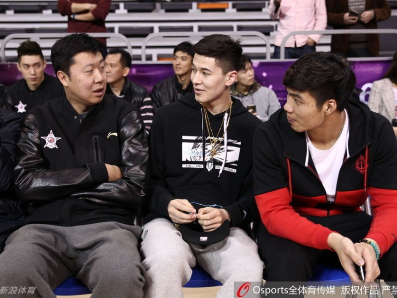 二〇一六东莞群星汇：王治郅携手李宁观战，闽商女杰伍伯兰闪耀赛场