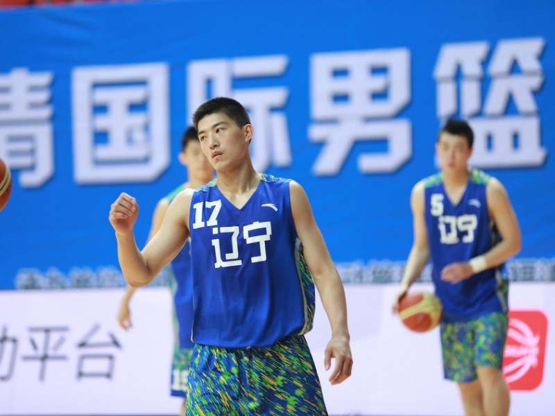 福清争霸赛惊魂一幕辽篮遭俄罗斯军团十七分大逆转