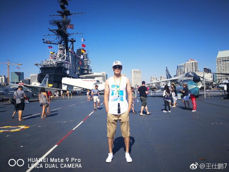 王仕鹏的圣地亚哥漫游记：从航母甲板到日落巨轮的梦幻一日