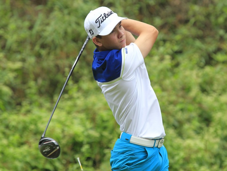 球场上下的技艺与意志高尔夫球赛中的决胜时刻