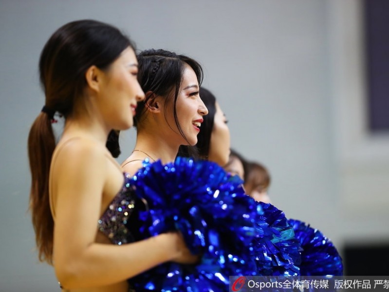 聚光灯外的舞者：江苏肯帝亚篮球宝贝的汗水与梦想