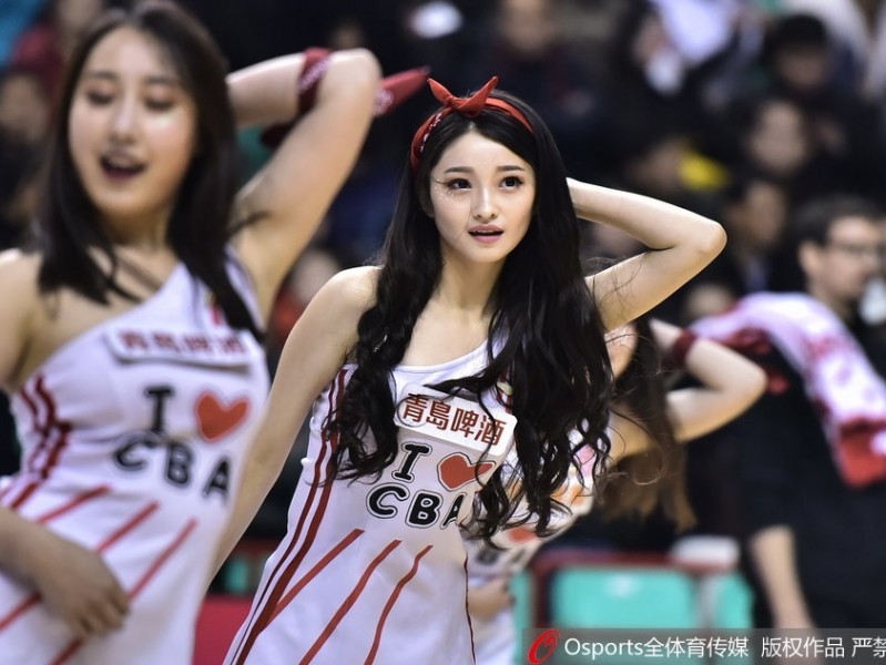 东北德比燃情本溪 辽宁篮球宝贝热舞点燃赛场
