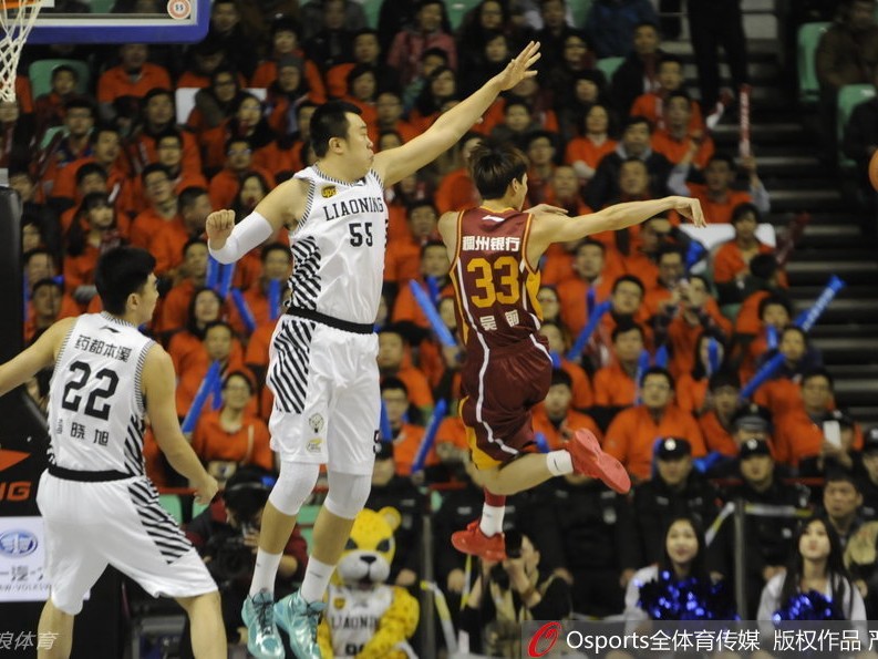 辽宁横扫千军昂首晋级四强 众志成城谱写季后赛最强音