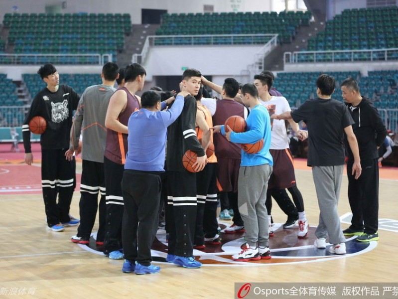 天山飞虎的冲冠序章：回望新疆男篮二零一六寒冬里的热血备战