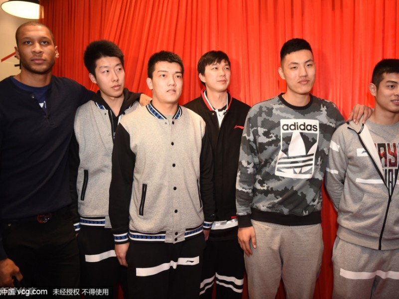 京城篮球传奇马布里与首钢众将的不了情缘