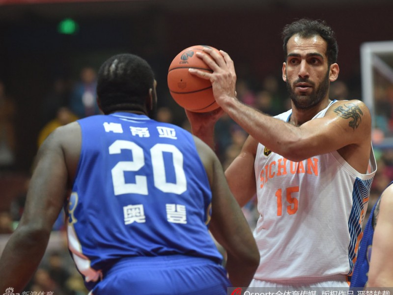 群雄逐鹿：哈达迪与奥登的CBA内线霸主之争