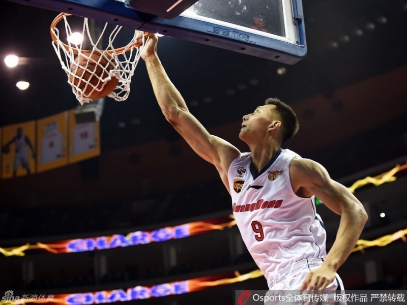 广东宏远·黄金一代：那些年在篮下劈开的胜利之门