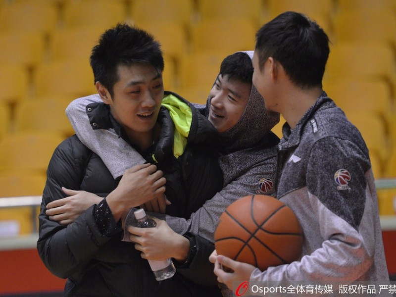 山东高速男篮全力备战迎硬仗，丁彦雨航领衔苦练蓄势待发