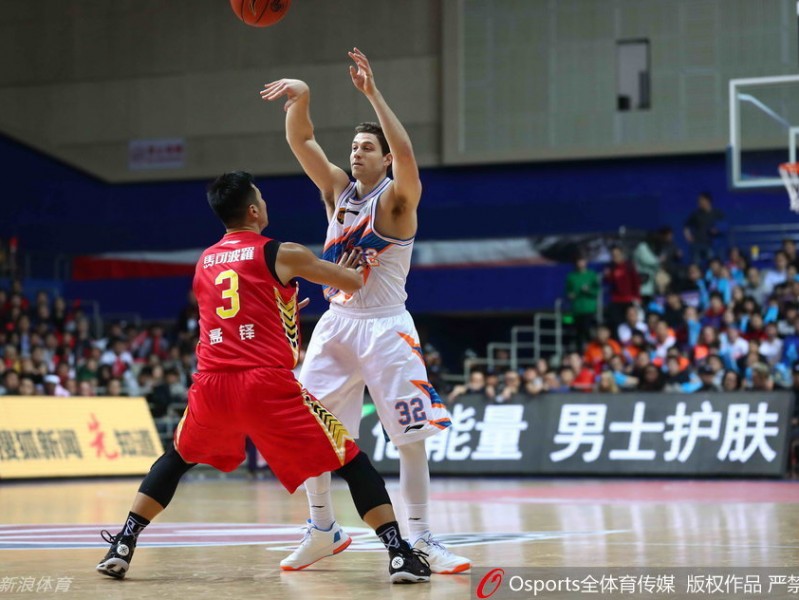 深圳烈豹加时苦战擒上海大鲨鱼，弗神空砍五十分难救主