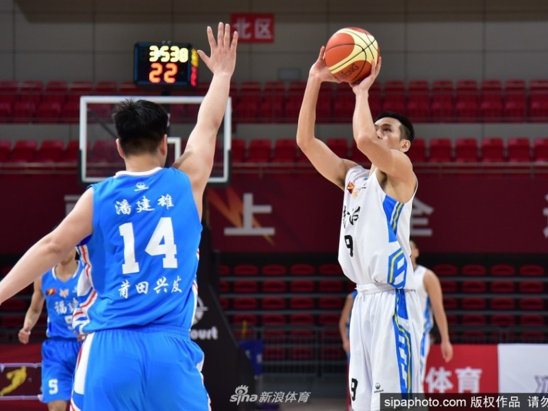 NBL联赛第十八轮 武汉当代火力全开大胜福建莆田兴发