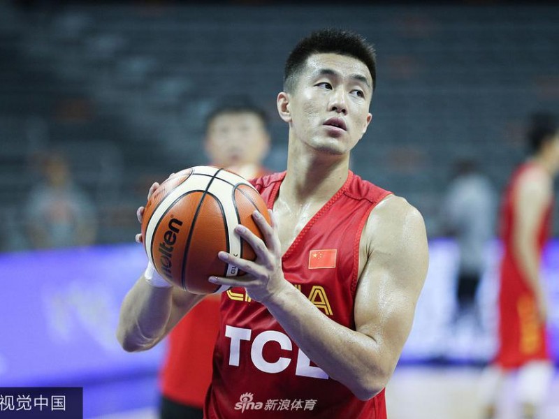 🏀 夏日砺剑：中国男篮蓝队东莞冲刺，中澳对抗赛前夕备战正酣