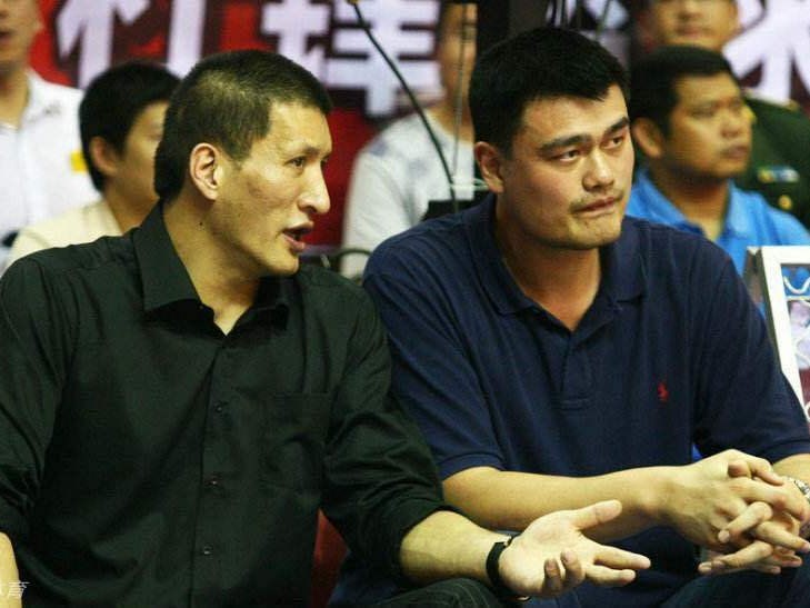 兄弟齐心共筑中国篮球梦想