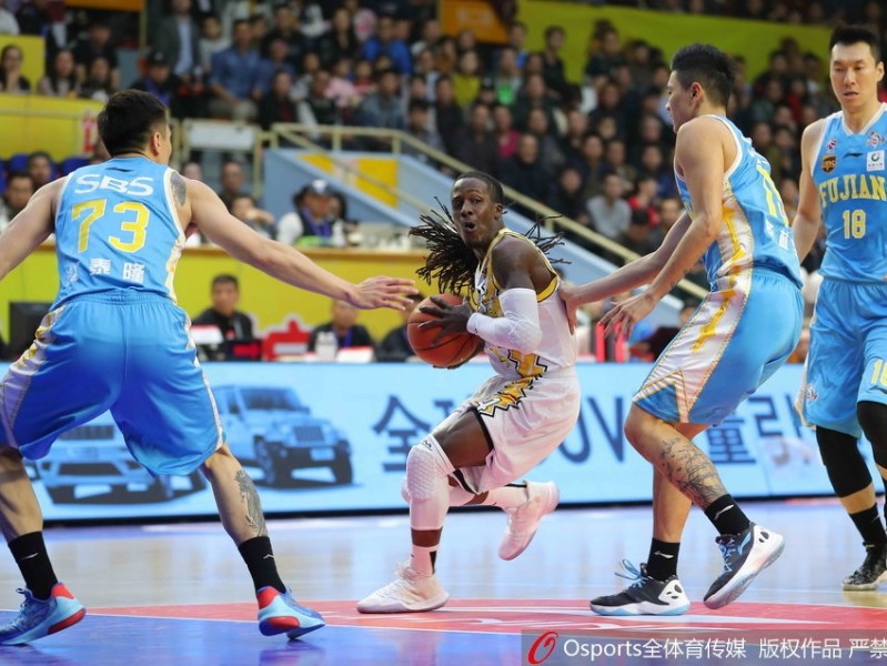 广厦主场惊魂定胜局，青春风暴掀翻福建双星