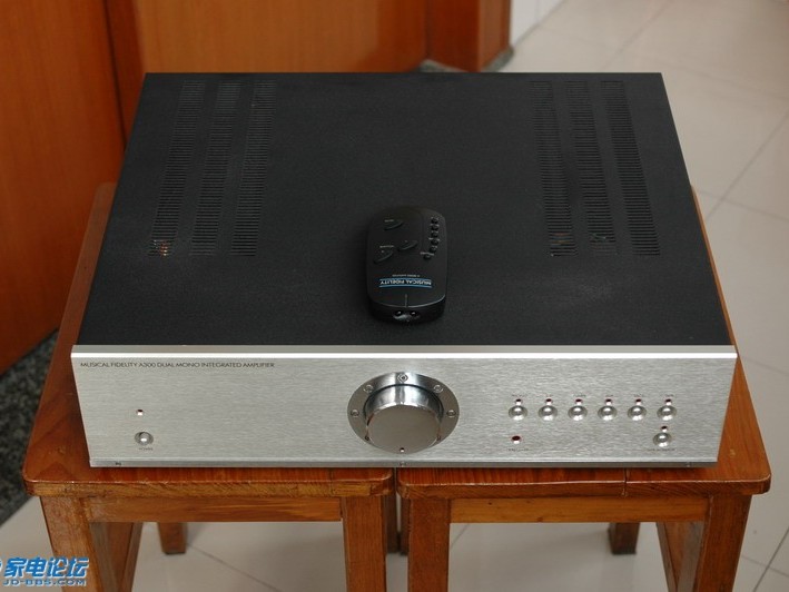 那台像铁板烧的功放，听哭了我的中年