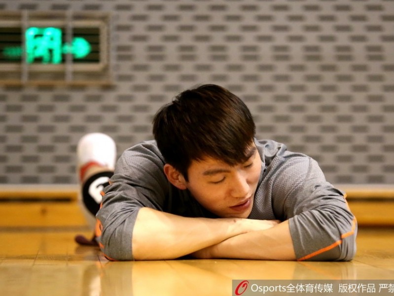 CBA体测大比武：深蹲卧推成硬核门槛，新赛季上岗证不好拿