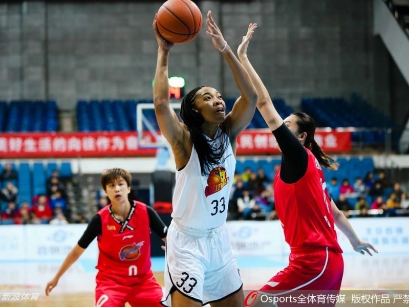 京师女篮主场大捷豪取五连胜 团队篮球闪耀赛场