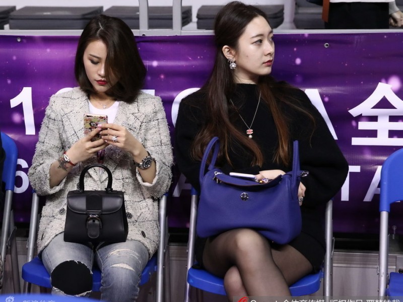 CBA全明星周末的场外风景：球员太太团争艳，爱与支持的动人篇章