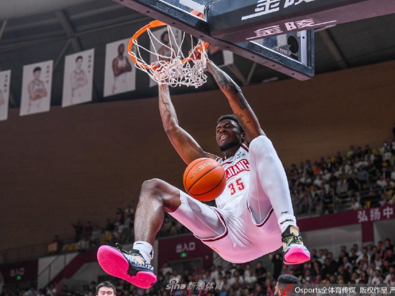 季后赛首战大捷浙江稠州金租主场狂胜广州龙狮豪取赛点