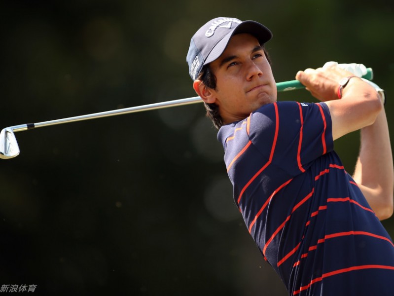 绿茵场上的激情与优雅探秘高尔夫球星的独家技巧