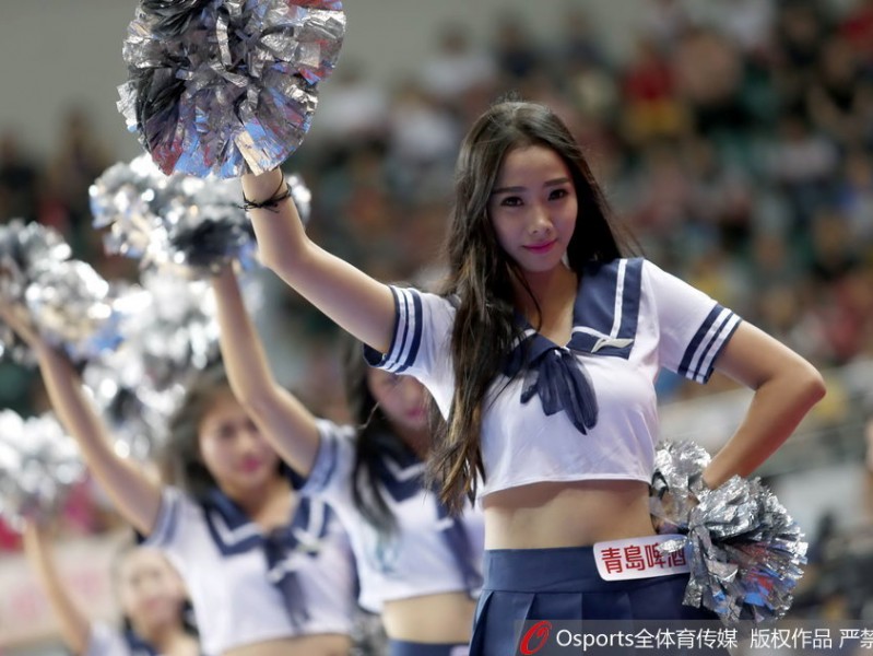 福建主场啦啦宝贝热舞瞬间