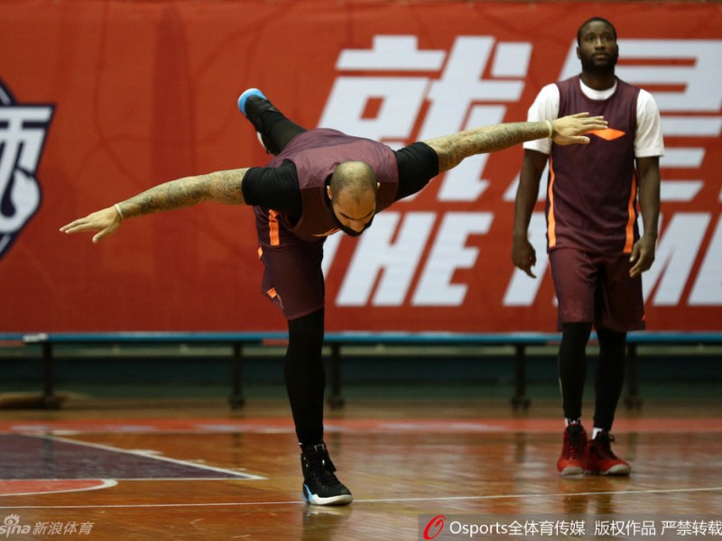 广东宏远厉兵秣马迎劲敌 布泽尔演大鹏展翅易建联领衔备战