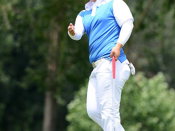 绿茵场上的巾帼风采：中国女子高尔夫球员的拼搏瞬间