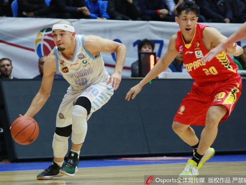 新疆飞虎绝境爆发，单外援上演惊天逆转！