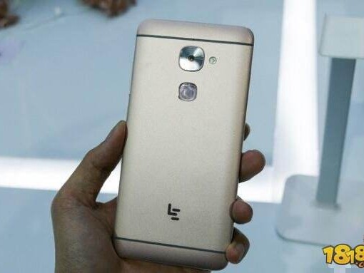 乐Max2深度体验：被遗忘的“偏科生”，如今看来是超前还是过时？