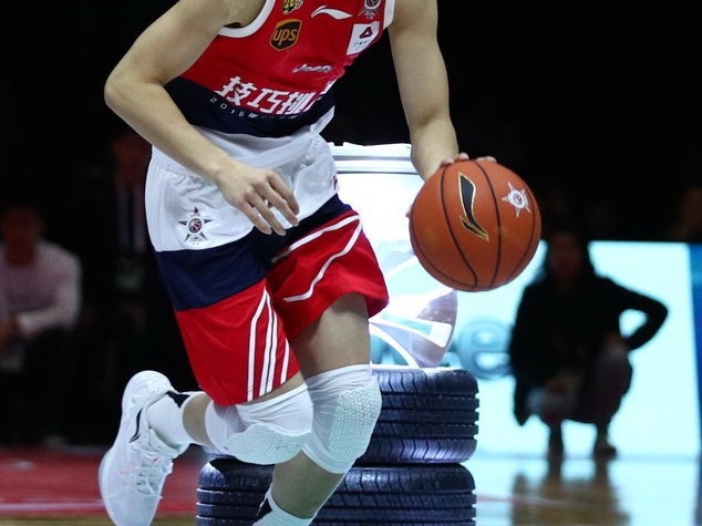 南粤双星闪耀全明星 胡明轩于德豪会师技巧赛巅峰对决