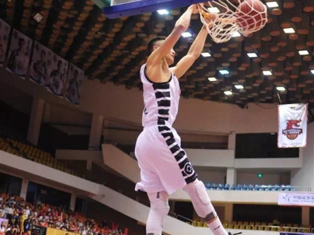 NBL经典对决：安徽文一主场三分绝杀河北翔蓝，吉布森演绎零点二秒传奇