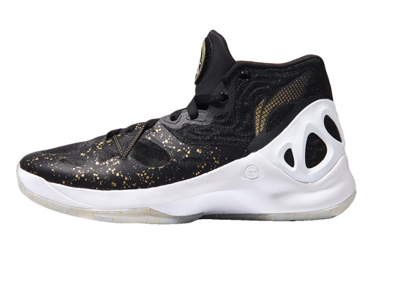 疆耀九州：回眸新疆飞虎首夺CBA总冠军的荣耀战袍与征尘