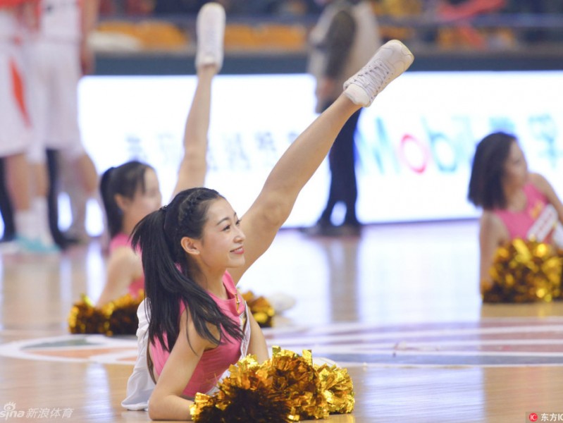 CBA篮球宝贝：赛场上的活力音符与青春风暴