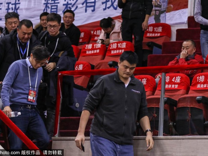 姚明亲临奥体观战京城德比 胶着战局见证CBA改革春风吹满地