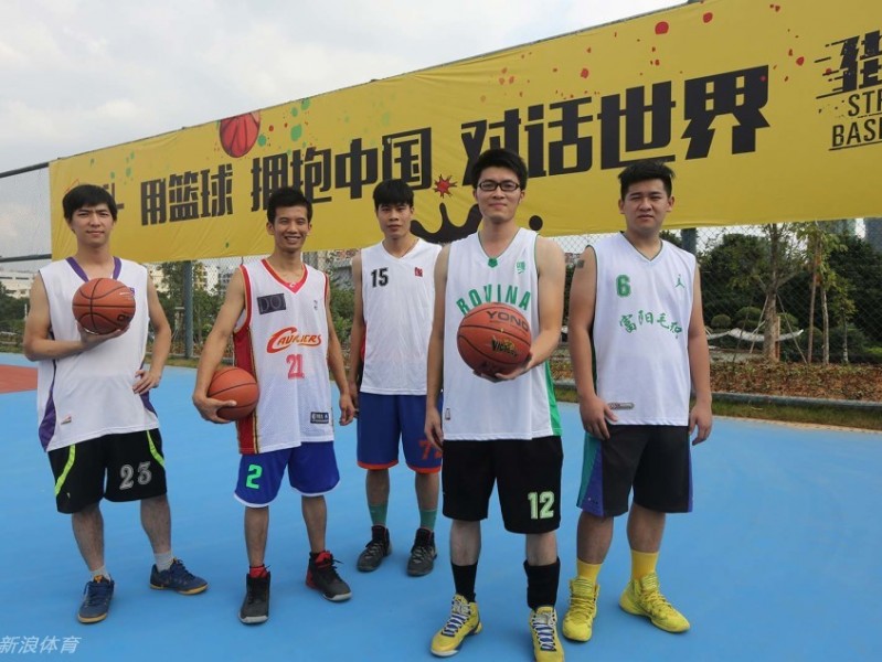 街头篮球嘉年华精彩纷呈 多支劲旅晋级引爆全场热情