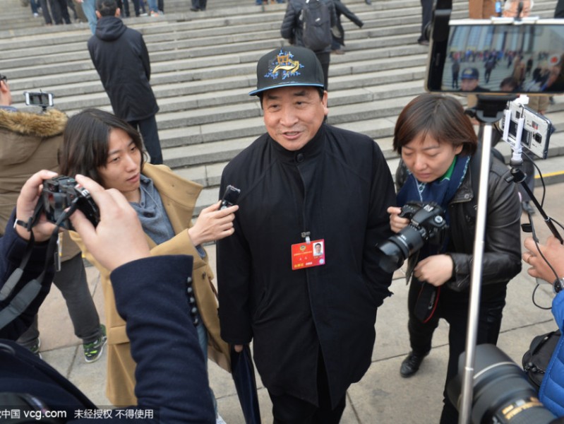 姜昆两会行：头顶冠军荣耀，心怀国学未来