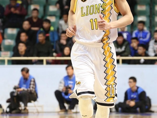 广厦力擒上海挺进季后赛，福特森与弗雷戴特上演史诗级飙分大战