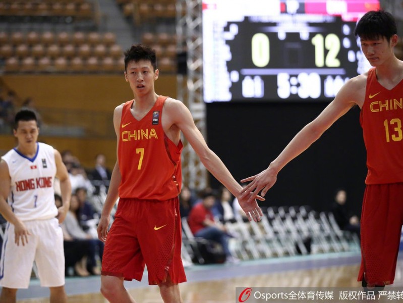 东亚赛广厦双星闪耀，国奥男篮大胜香港“邓肯”