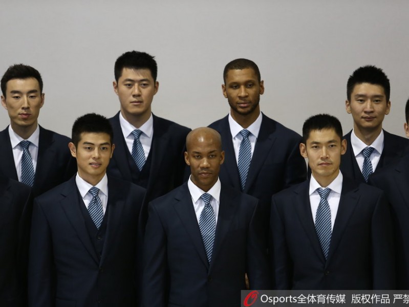 京城男模队集结！镜头定格北京首钢冠军的骄傲与温情