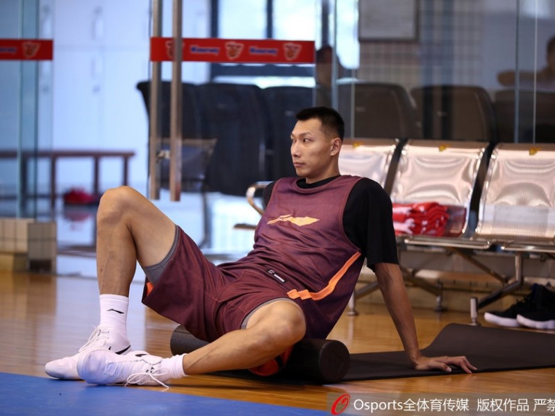 华南虎厉兵秣马迎广州德比，粤媒聚焦新阵磨合与阿联领袖担当