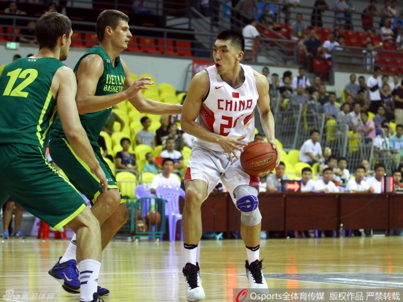 小鲨鱼硬凿禁区方硕穿针引线 国奥三军用命险胜立陶宛