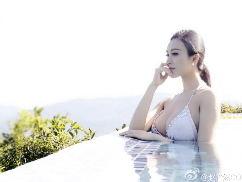 白皙妩媚·运动瞬间·多样写真展露自信曲线