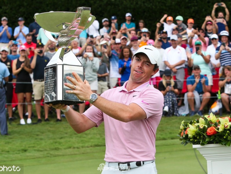 小麦东湖称王四杆优势夺巡回赛桂冠 联邦杯第二冠比肩伍兹