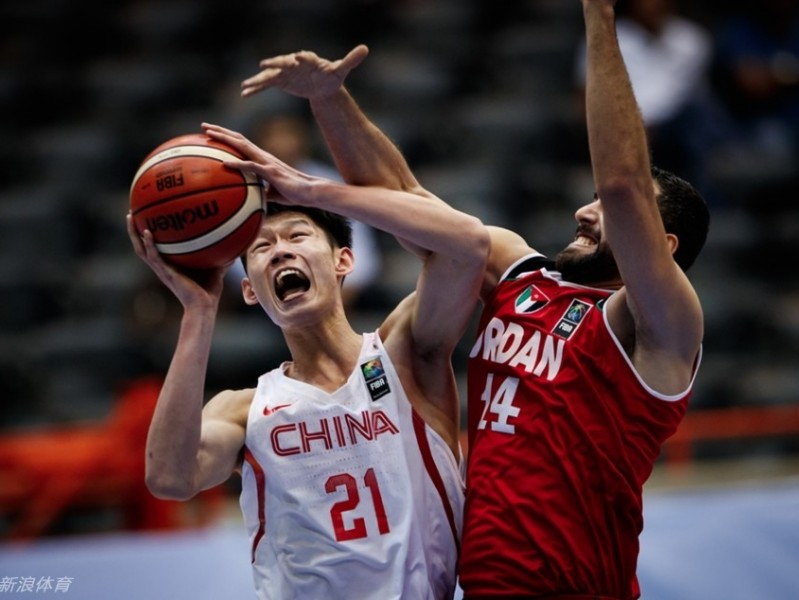 铁血内线群像：重温国奥男篮亚洲挑战赛的硬仗瞬间
